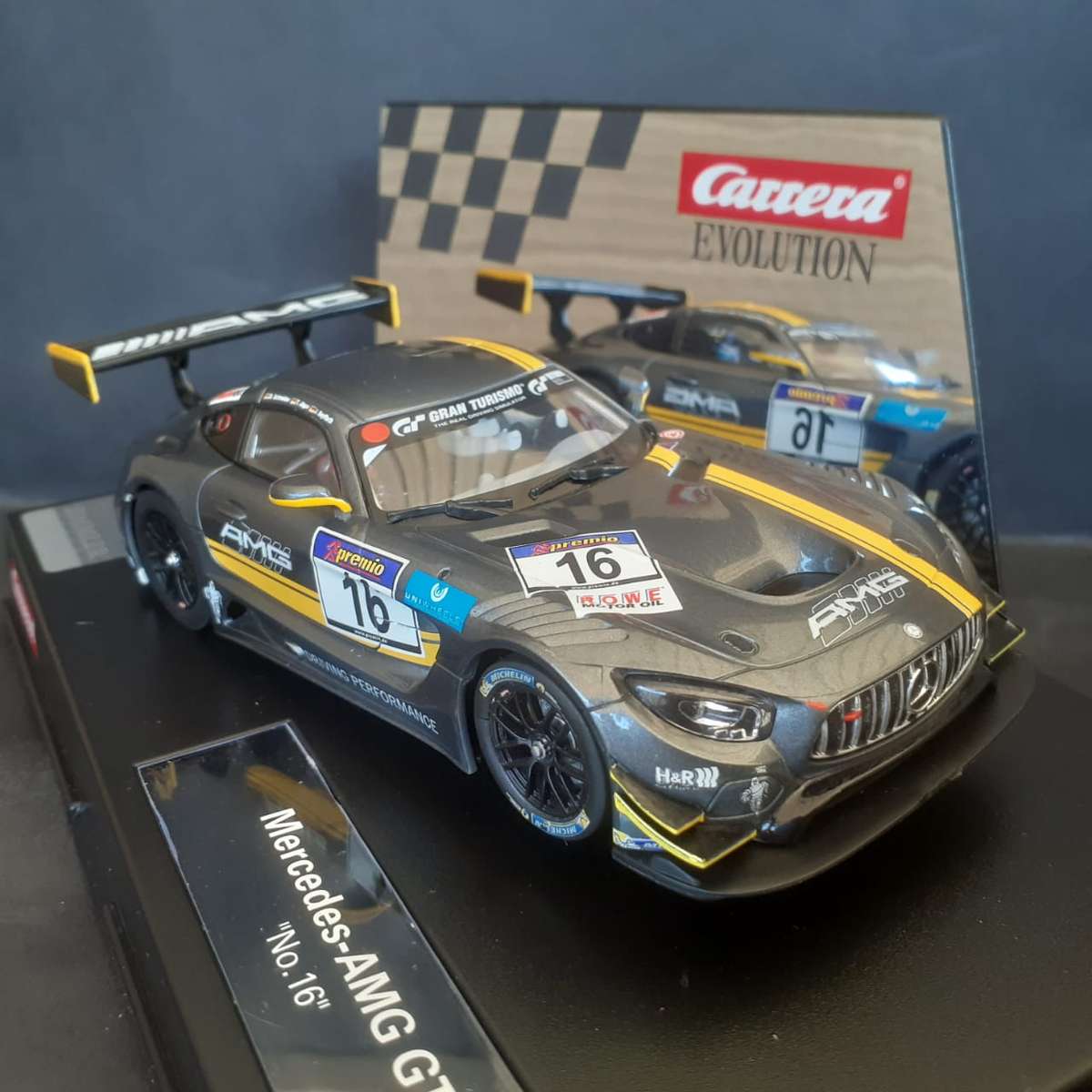 Carrera Evolution 27531 Mercedes AMG GT3 No.16 Boxed