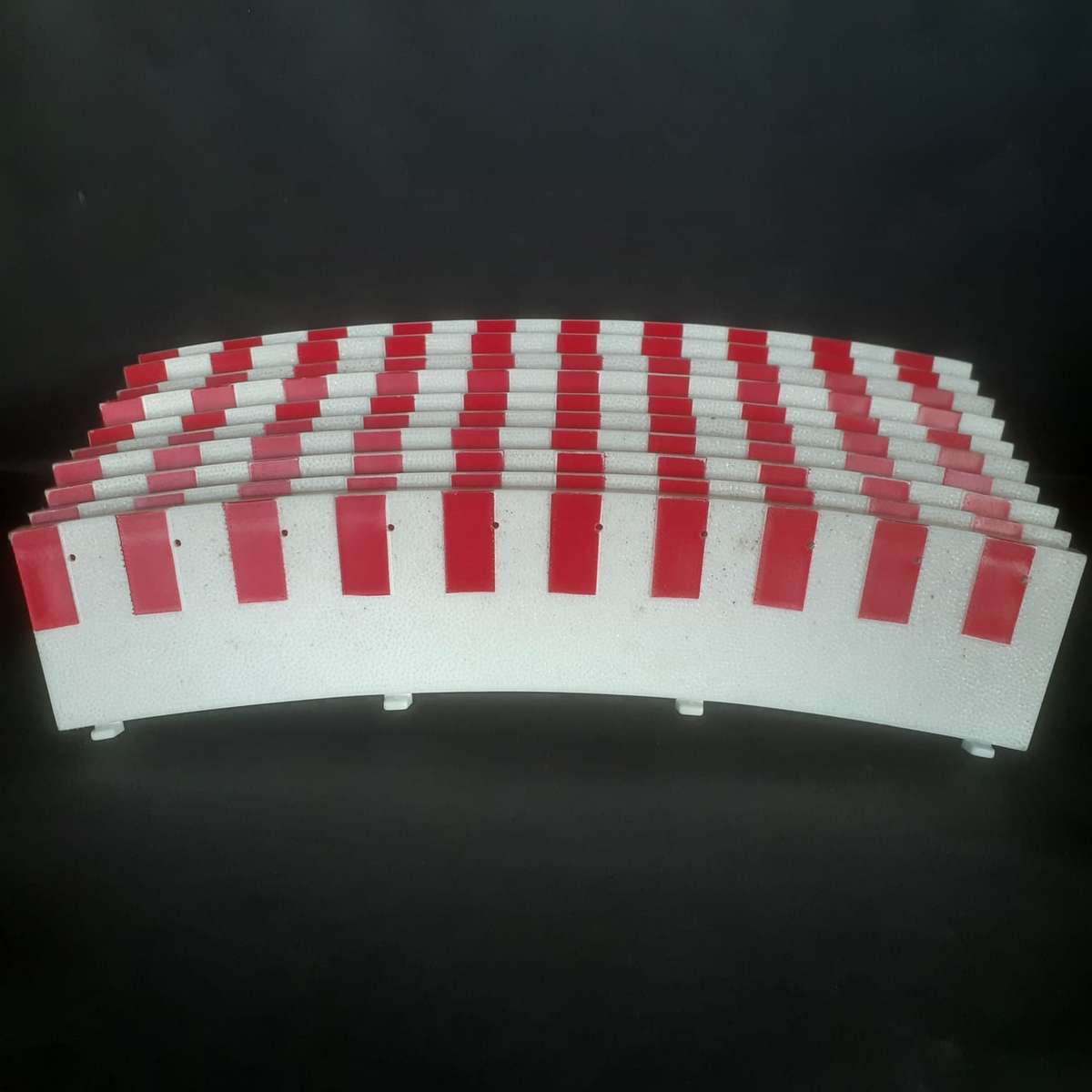 10 x Ninco Track Borders No.6 R3 Curve Outer