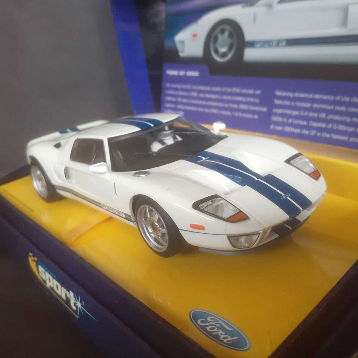 Scalextric Sport Ltd Edition C2570A Ford GT 2003 Mint Boxed