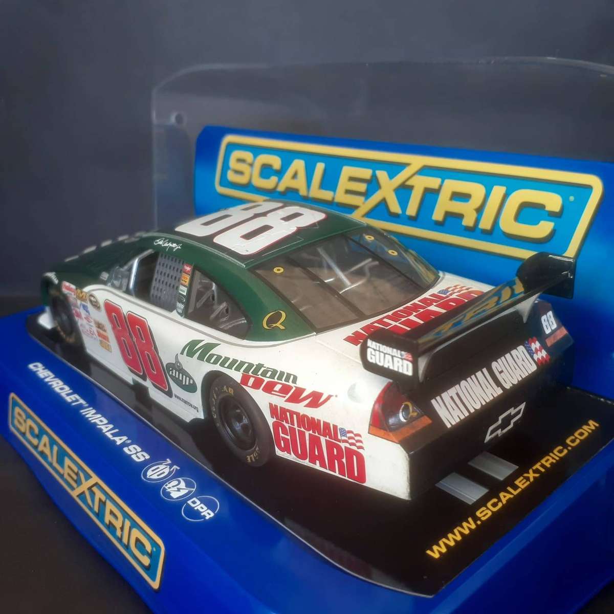 Scalextric C2895 Chevrolet Impala SS Nascar Dale Earnhardt Jr Amp Energy Boxed