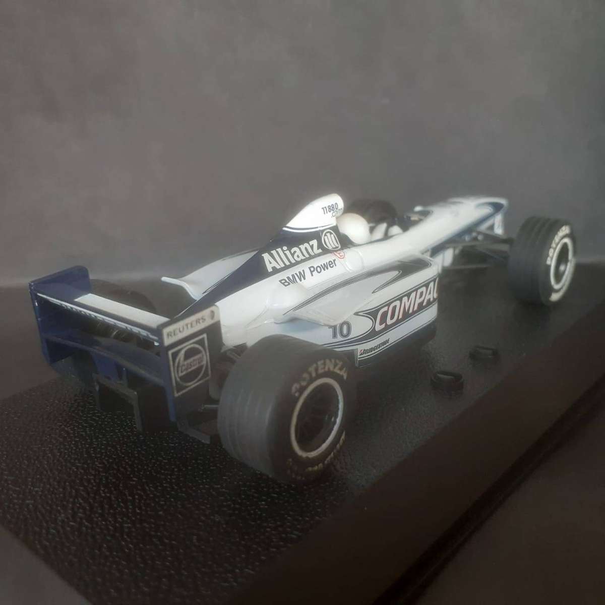 Scalextric C2265 Williams FW22 F1 Boxed