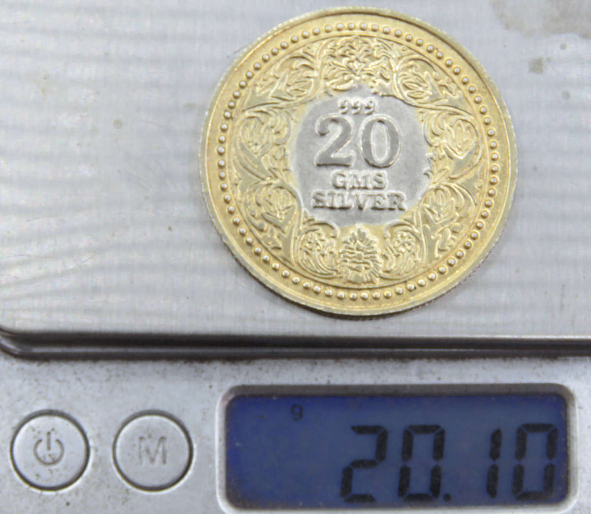 999 Silver medallion Queen Victoria 20 grams FINE SILVER