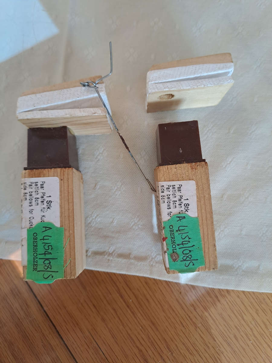 Cuckoo clock 8cm Bellows pair