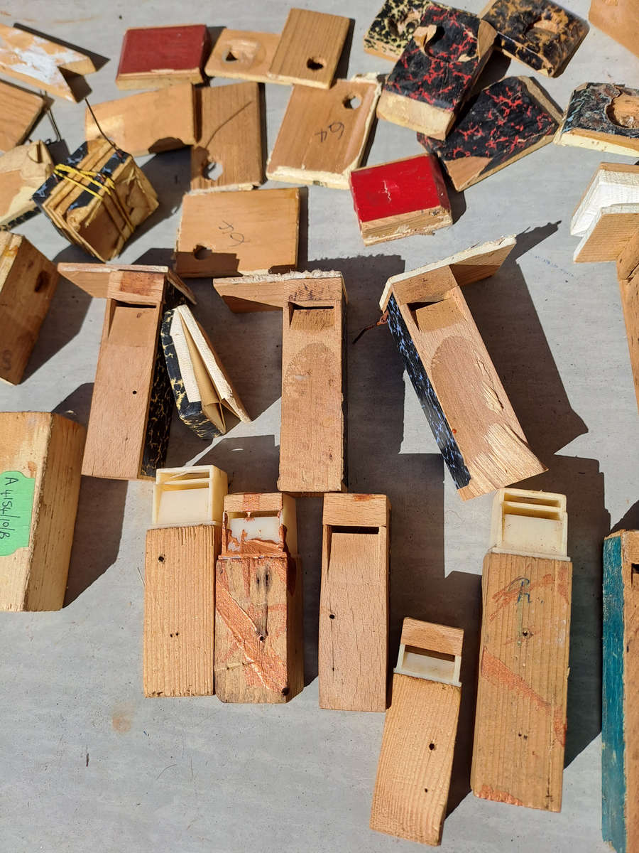 Job lot Cuckoo clock whistles and bellows for spares or repairs