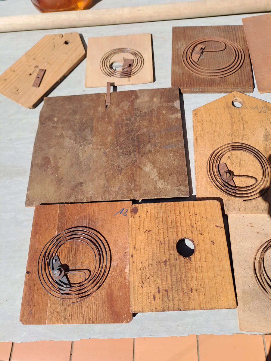 Job lot Cuckoo clock back plates with springs