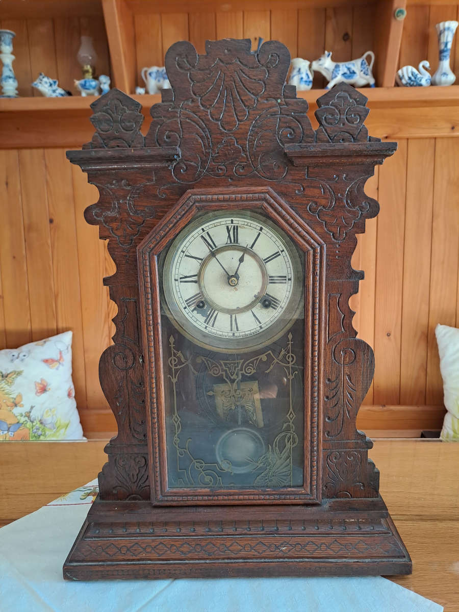 Vintage Ginger bread clock working Waterbury clock co USA