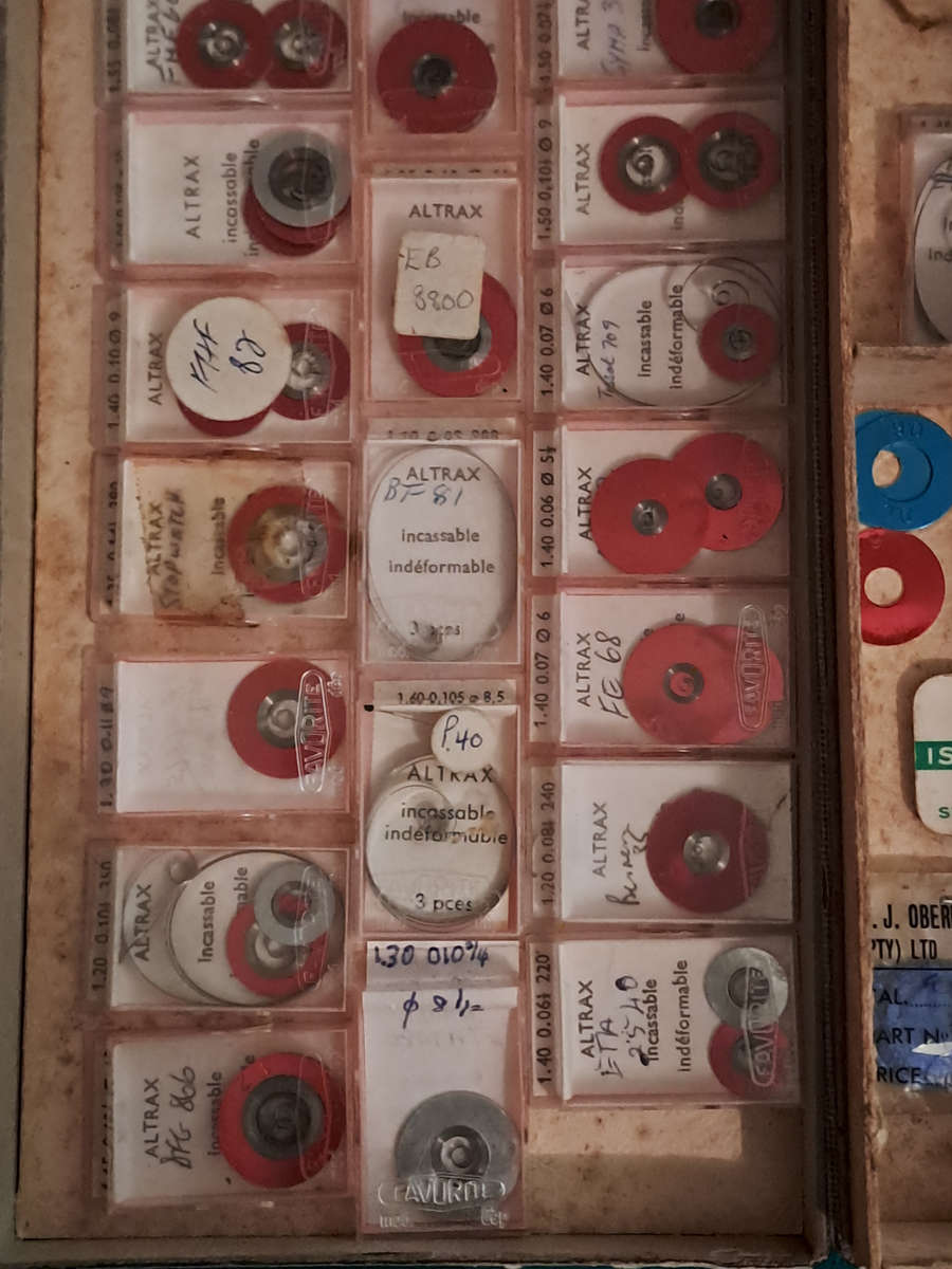 large lot of various vintage watch springs