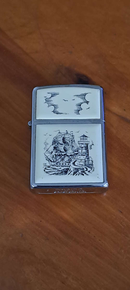 Retired Vintage 1992 genuine Zippo lighter Skrimshaw