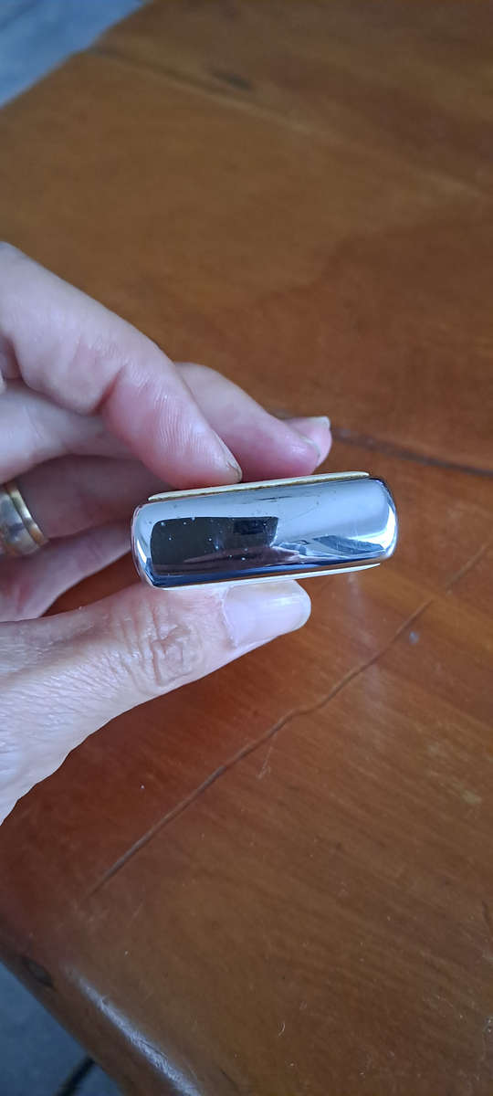 Retired Vintage 1992 genuine Zippo lighter Skrimshaw