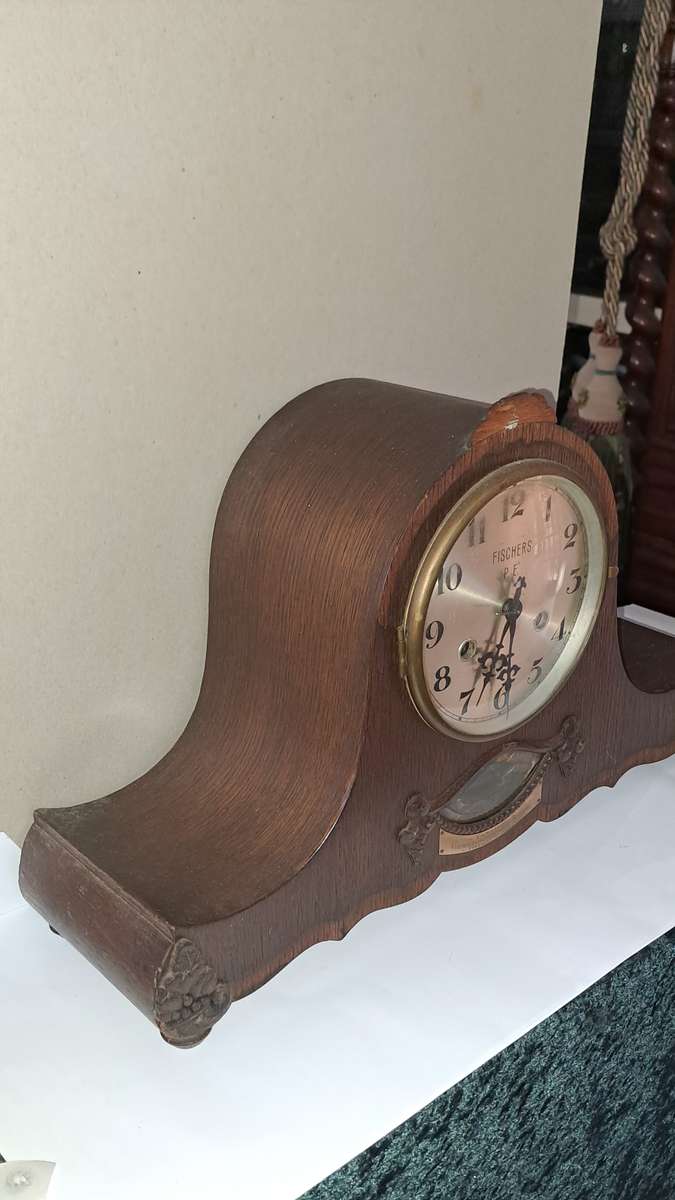 Vintage mantle clock complete