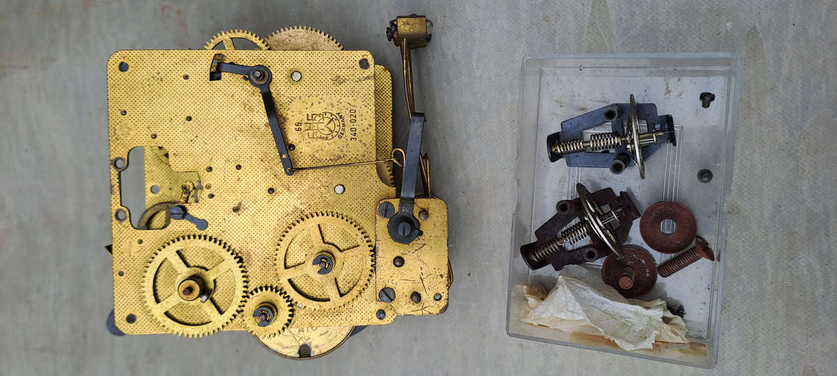 FHS 66 340-020 clock movement for spares or repairs