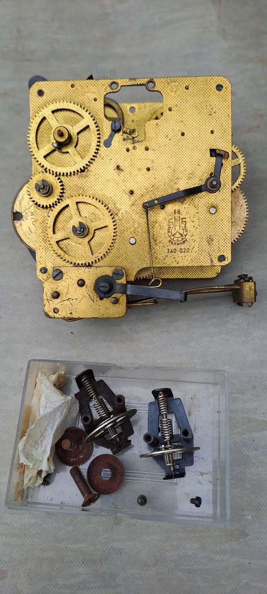 FHS 66 340-020 clock movement for spares or repairs