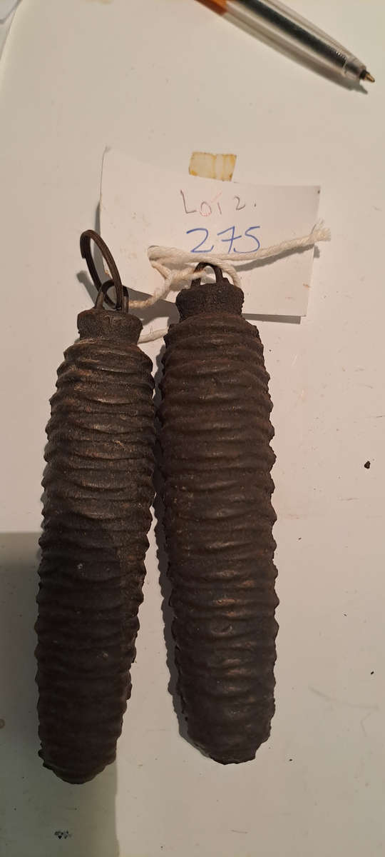 Pair cuckoo clock weights 275 g each lot2