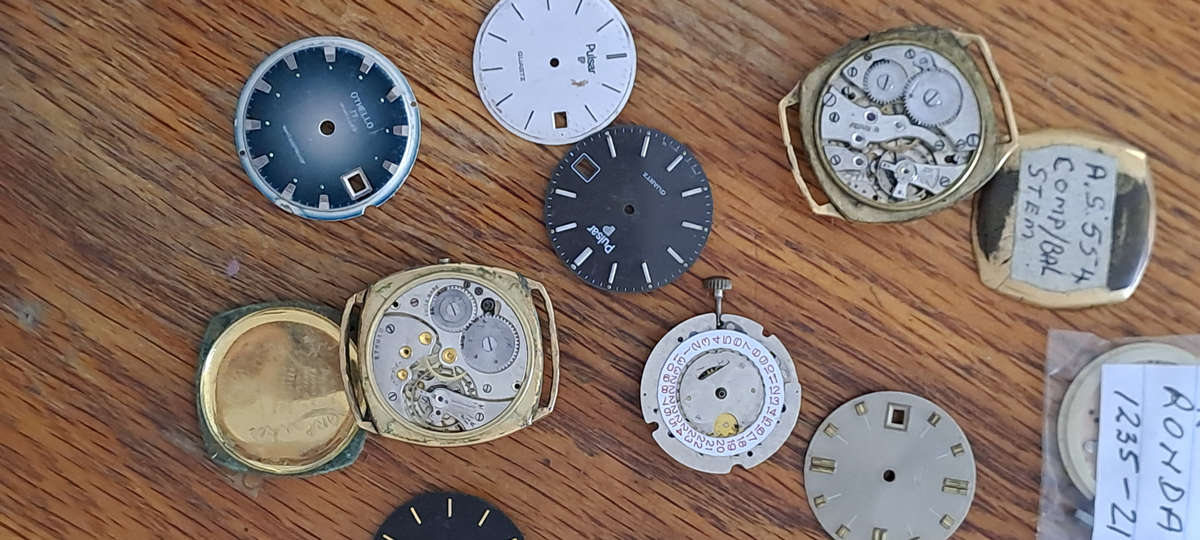 Vintage men's watch parts