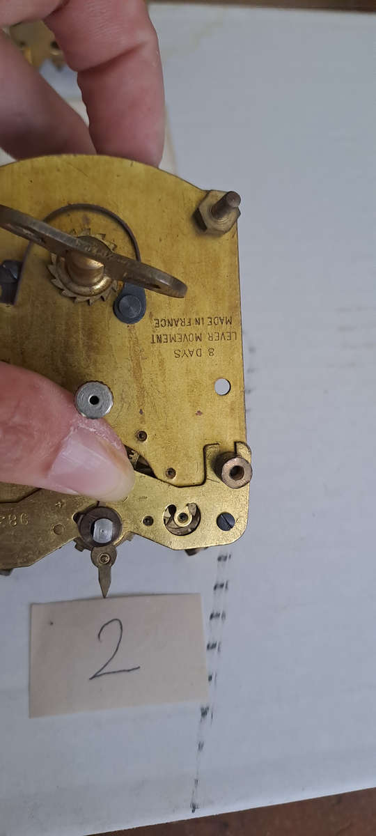 Lot 2 small clock movements