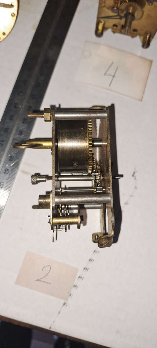Lot 2 small clock movements