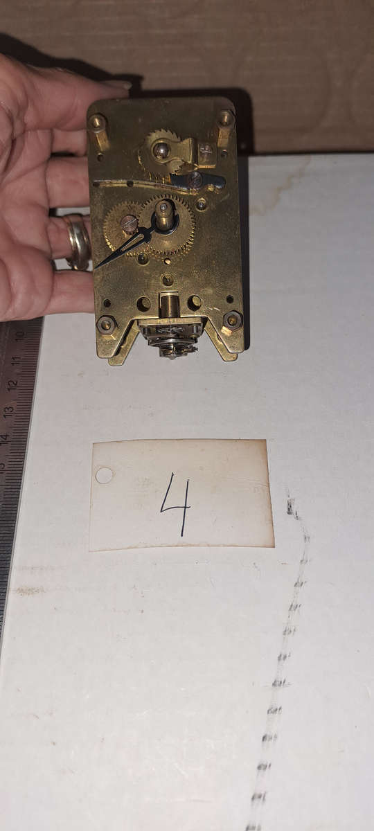 Lot 2 small clock movements