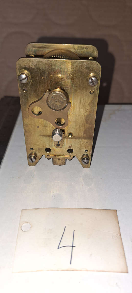 Lot 2 small clock movements