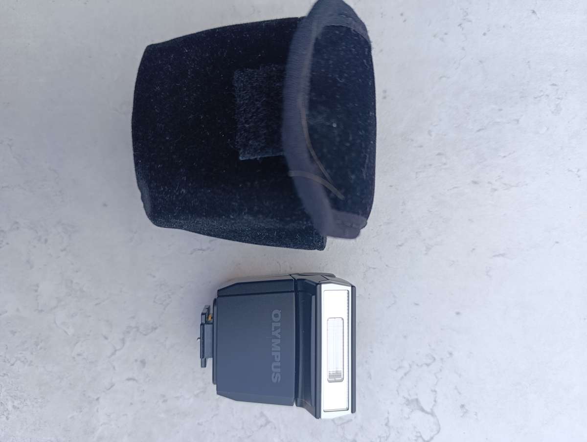 Olympus OM-D E-M5 II interchangeable-lens camera kit