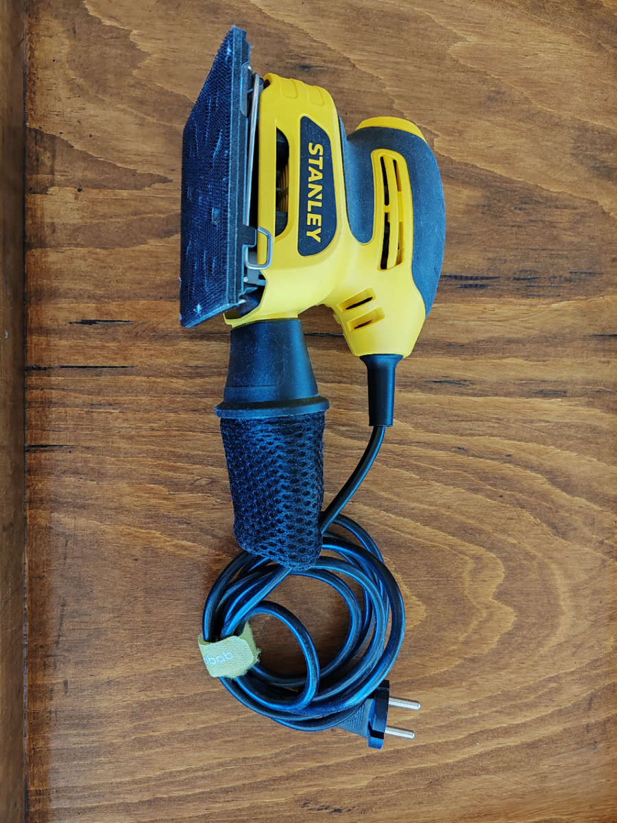 Stanley 240W 1/4 Sheet Sander