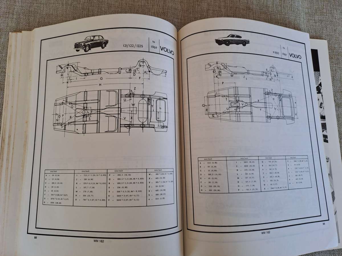 Volvo 120 Range All models including P1800 Sport Workshop Manual - Intereurope