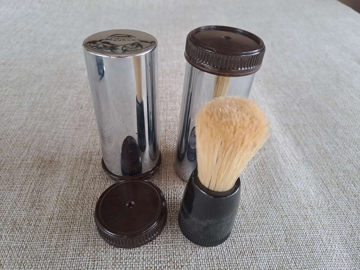 Mens Grooming Kit in Zipped Case