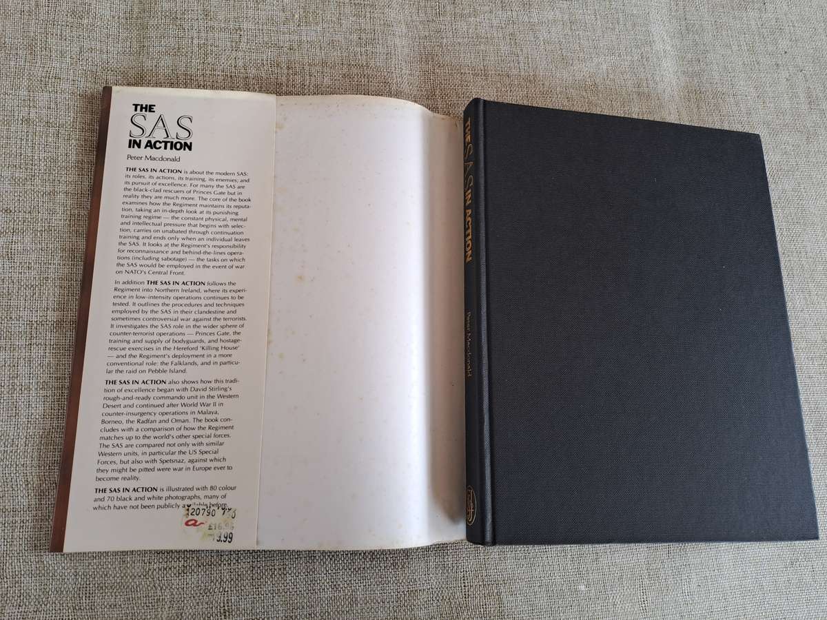 The SAS in Action - Peter Macdonald