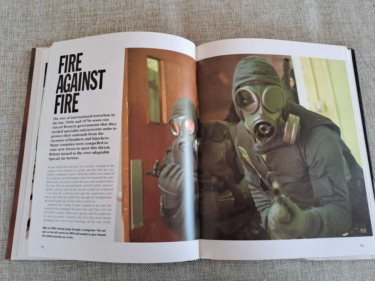 The SAS in Action - Peter Macdonald