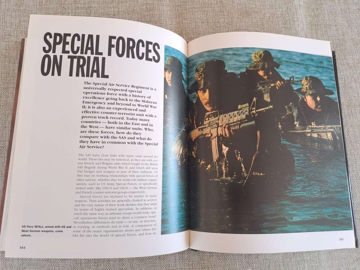 The SAS in Action - Peter Macdonald