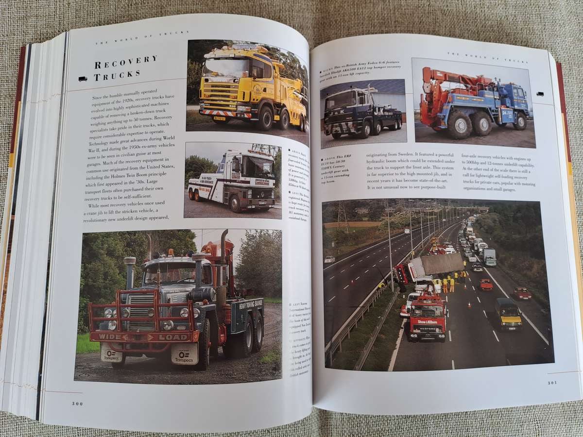 The Illustrated Encyclopedia of Tractors & Trucks - John Carroll & Peter Davies