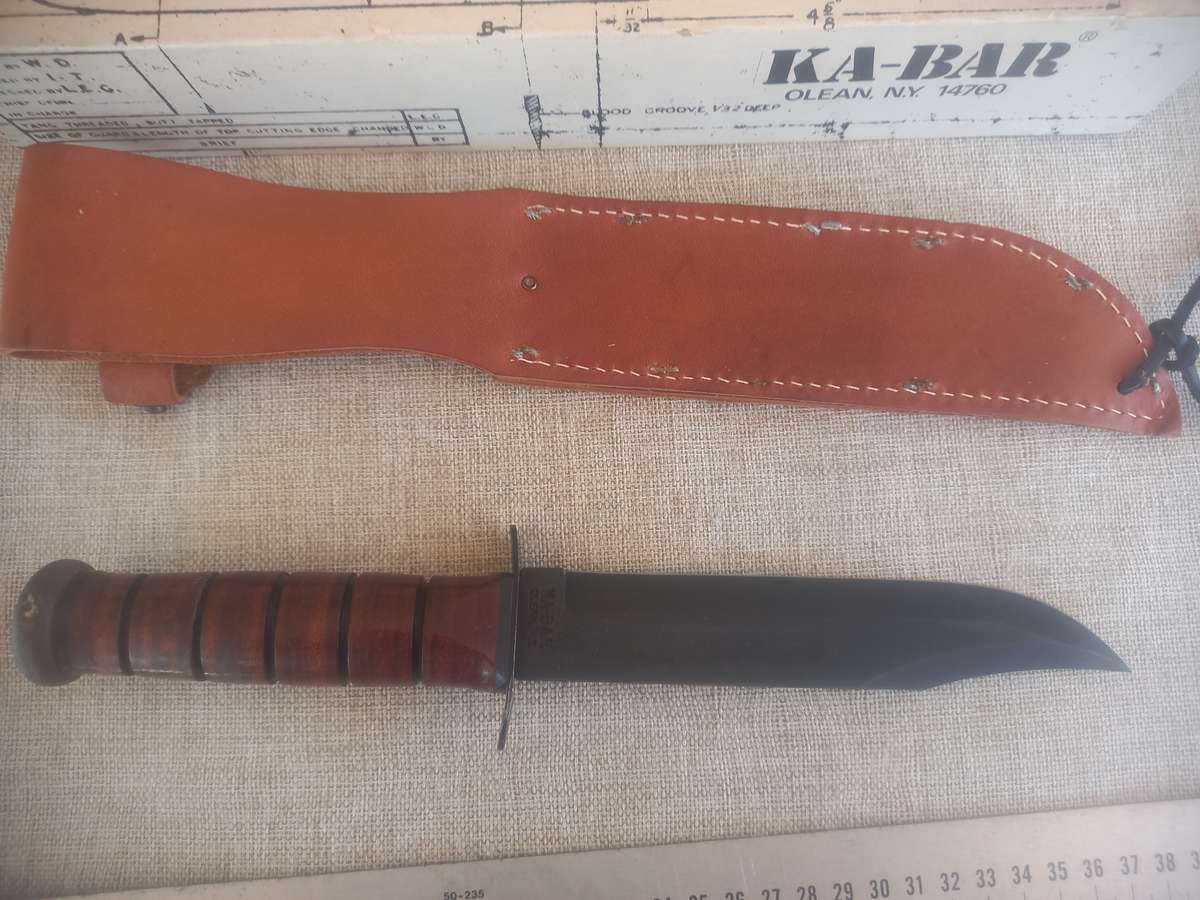 Ka-Bar with leather sheath and box.
