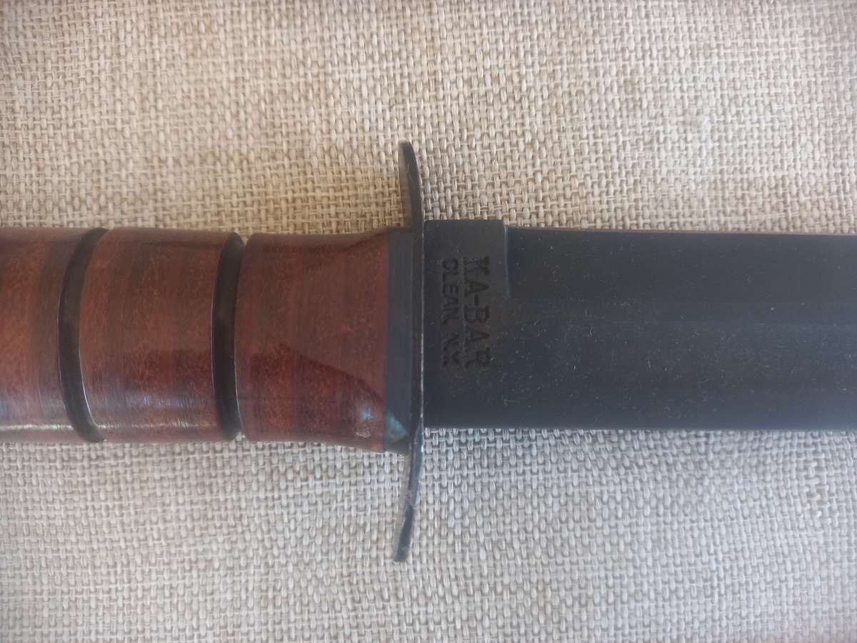 Ka-Bar with leather sheath and box.
