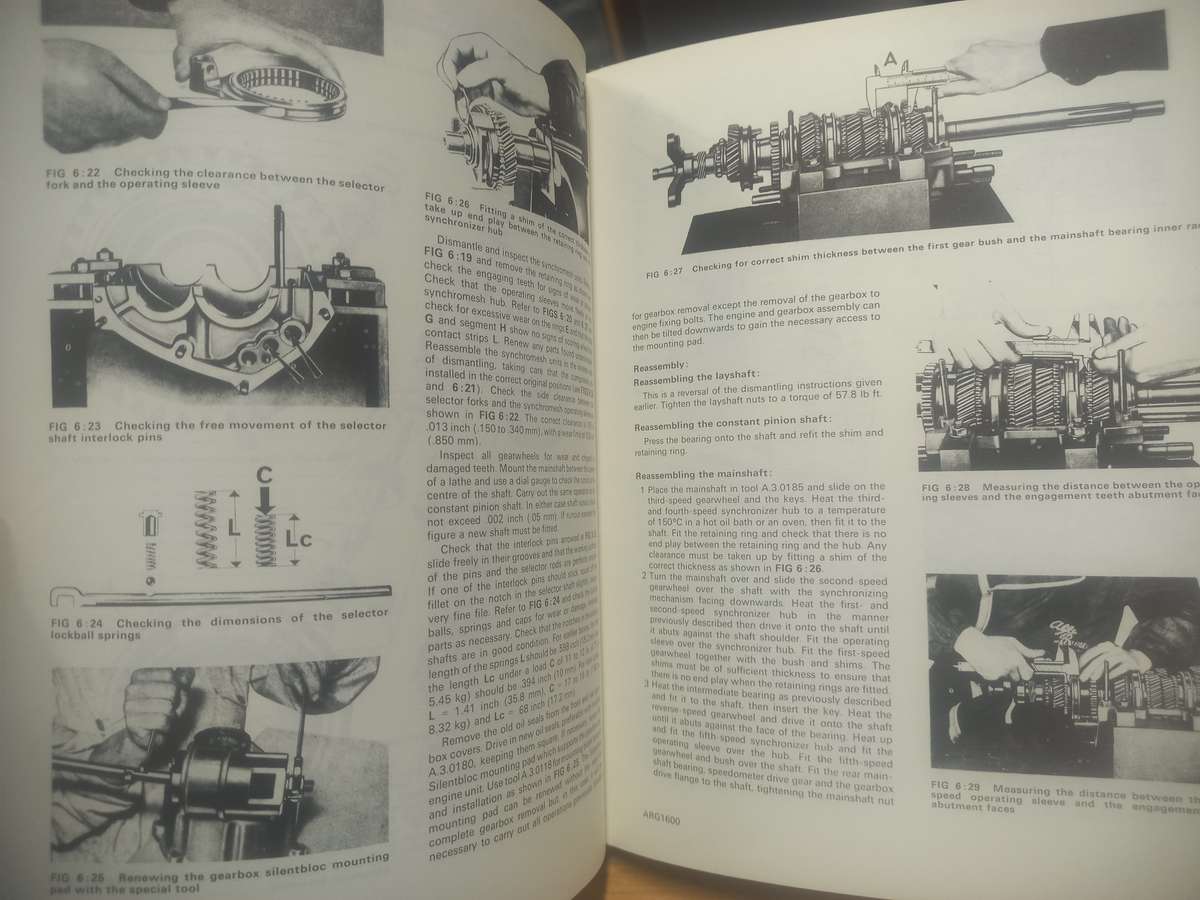 Alfa Romeo / Giulia and Alfa Romeo GT - 1962 to 1978 - Owners Workshop Manual - Autobooks