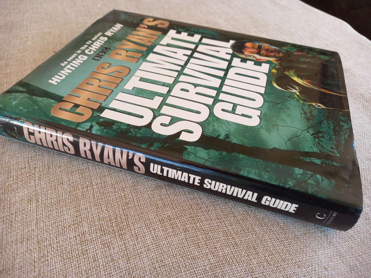 Chris Ryan's Ultimate Survival Guide