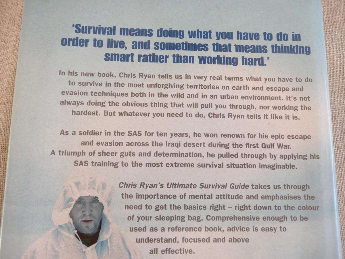 Chris Ryan's Ultimate Survival Guide