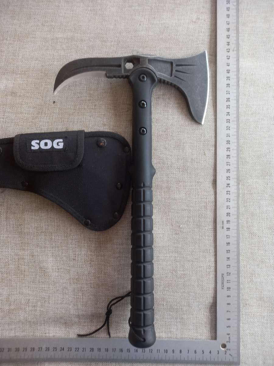 SOG - Tactical Axe
