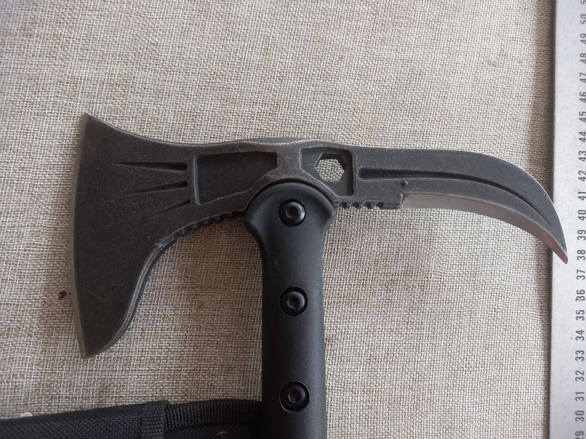 SOG - Tactical Axe