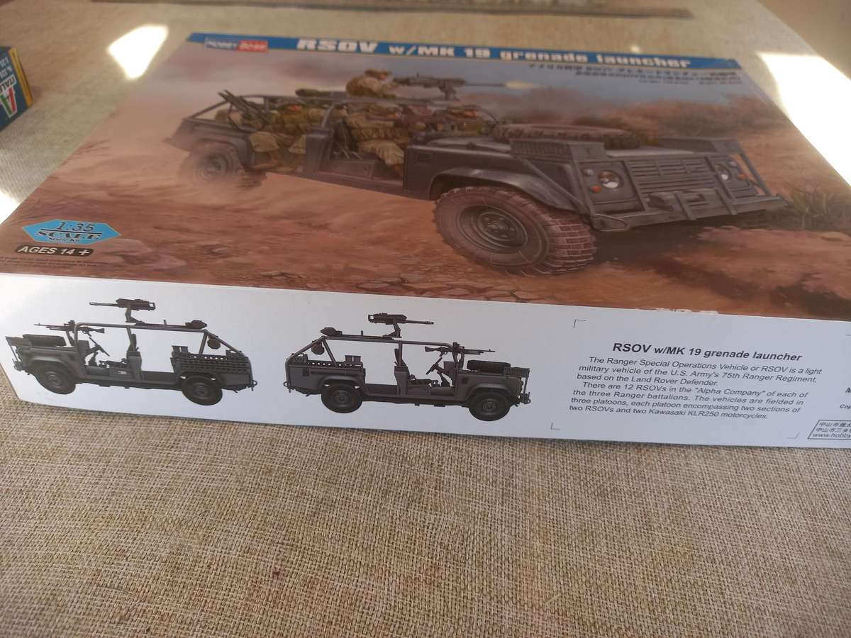 Ranger Special Operations Vehicle RSOV w/MK 19 grenade launcher 1/35 scale - Hobby Boss