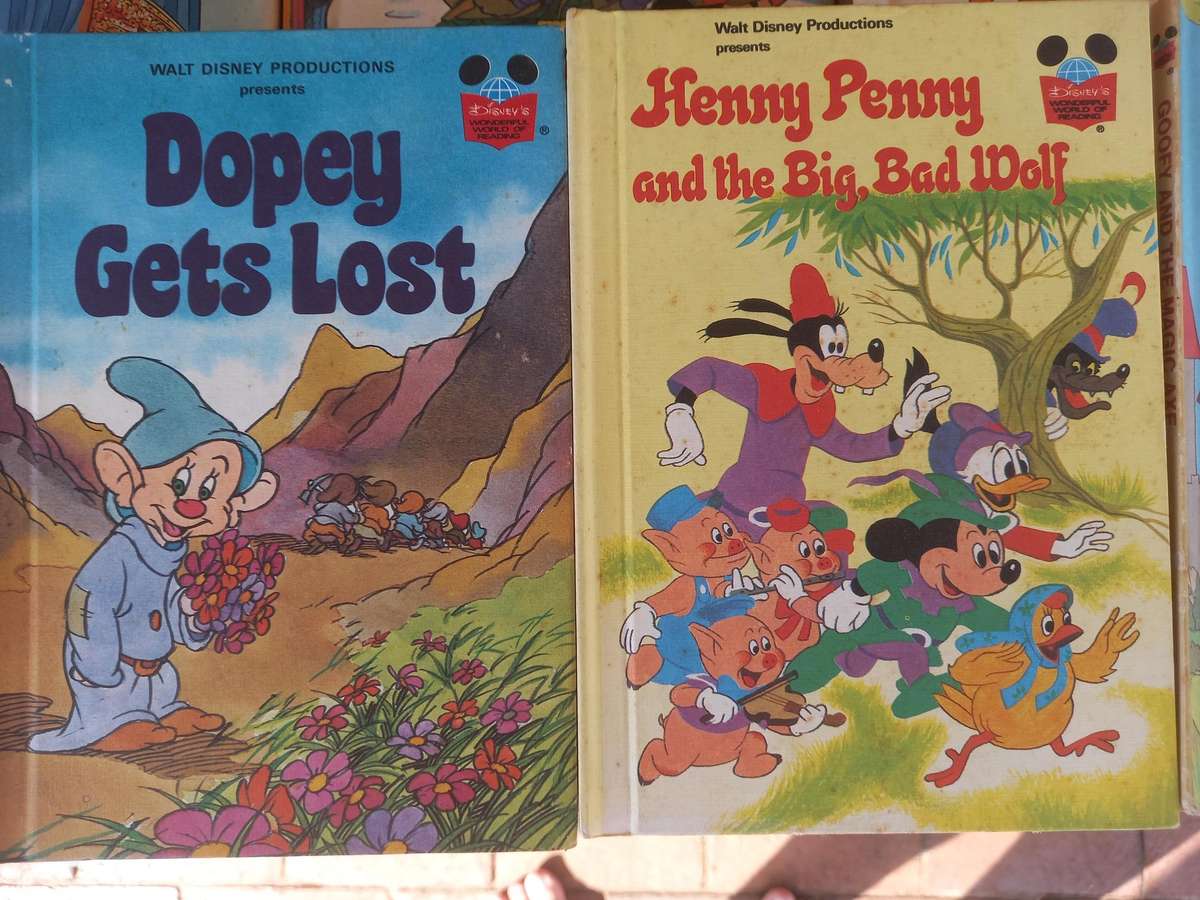 Walt Disney Wonderful World of Reading x 19 (1)