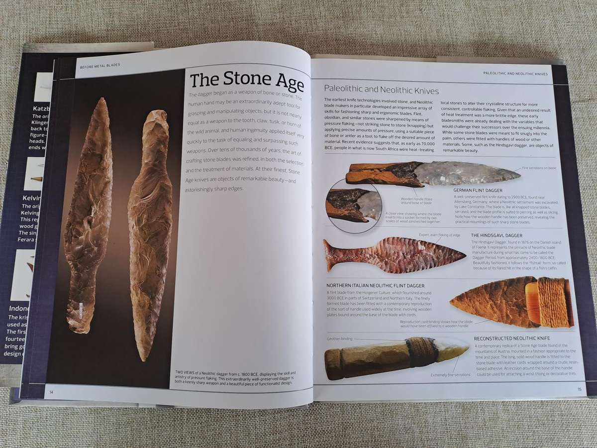 The Illustrated History of Weapons Knives, Daggers & Hand-Combat Tools