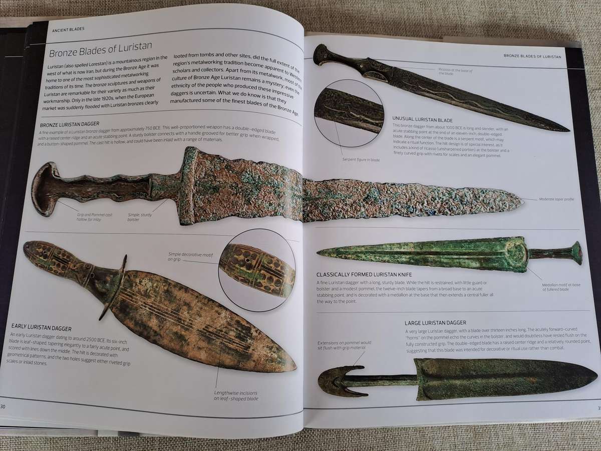 The Illustrated History of Weapons Knives, Daggers & Hand-Combat Tools