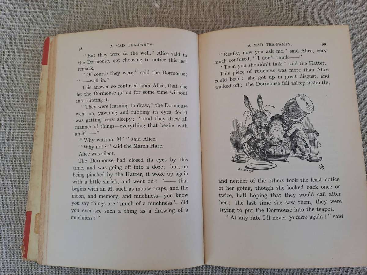 Alice's Adventures in Wonderland  Lewis Carol 1968