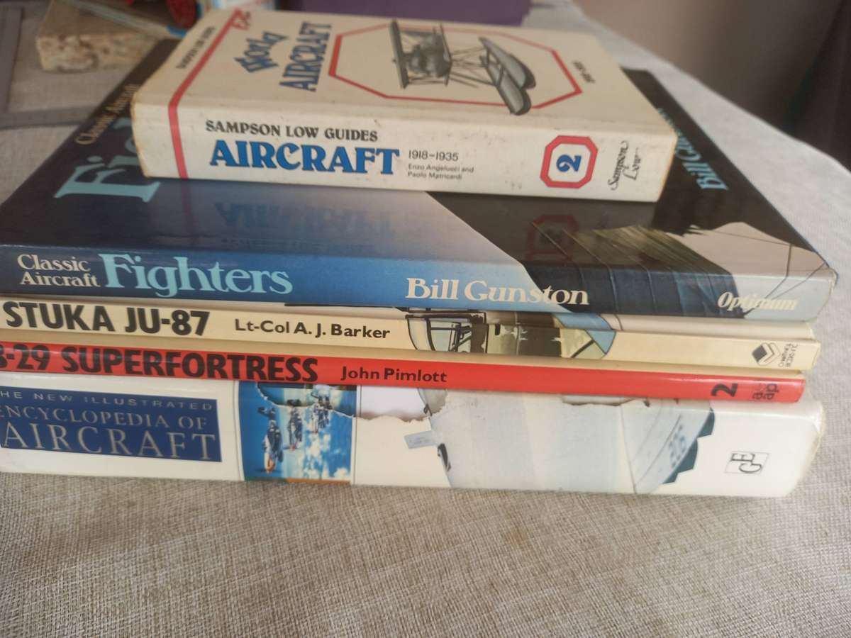 Aircraft / Military Airplanes x 5