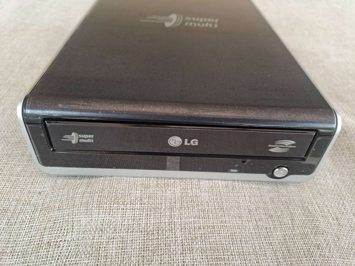 LG DVD Rewriter 20X External / GE20