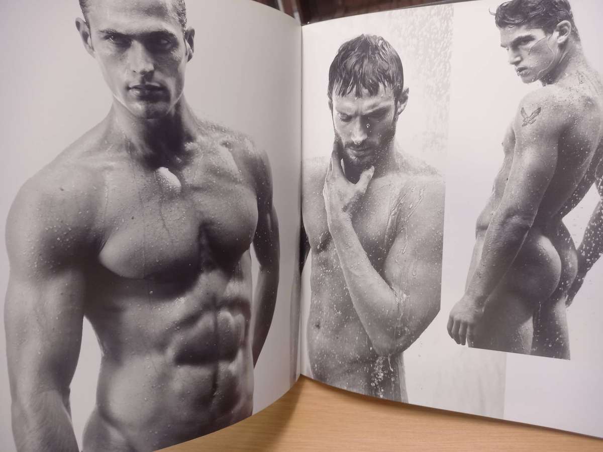 Wet Men - Photographs - Francois Rousseau