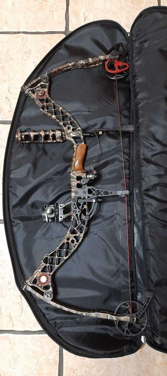 Mathews Compound Bow (damaged)