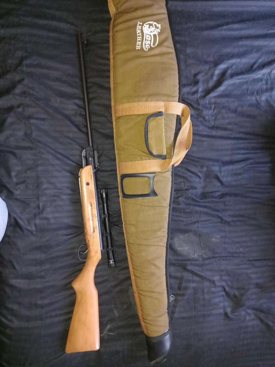 Norinco B2 1.77cal Pellet gun with scope and bag