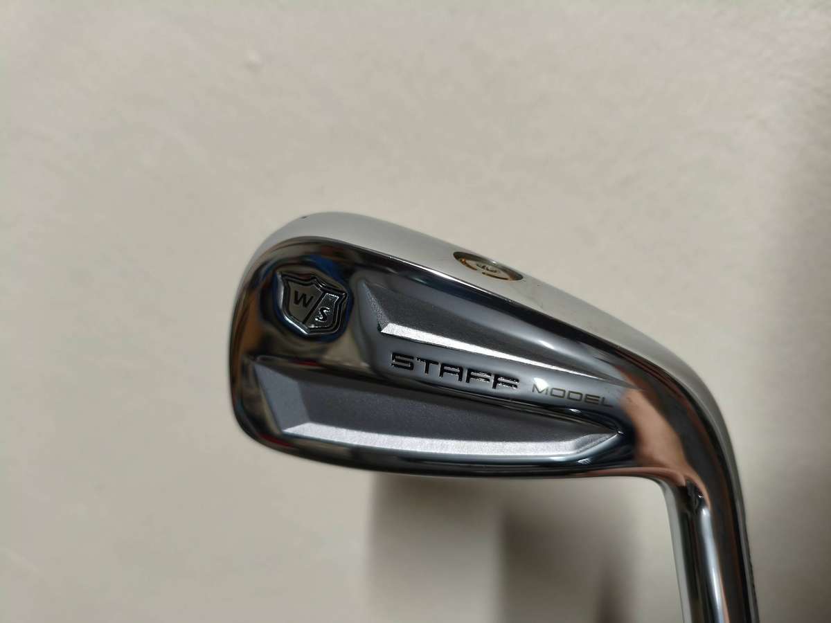 WILSON STAFF MODEL DRIVING IRON 18 DEG | 2 IRON