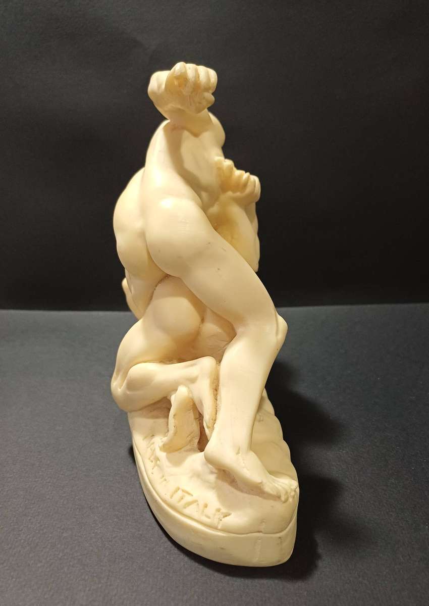 The Wrestlers "Lottatori" Statuette replica made in Italy from marble/resin compound