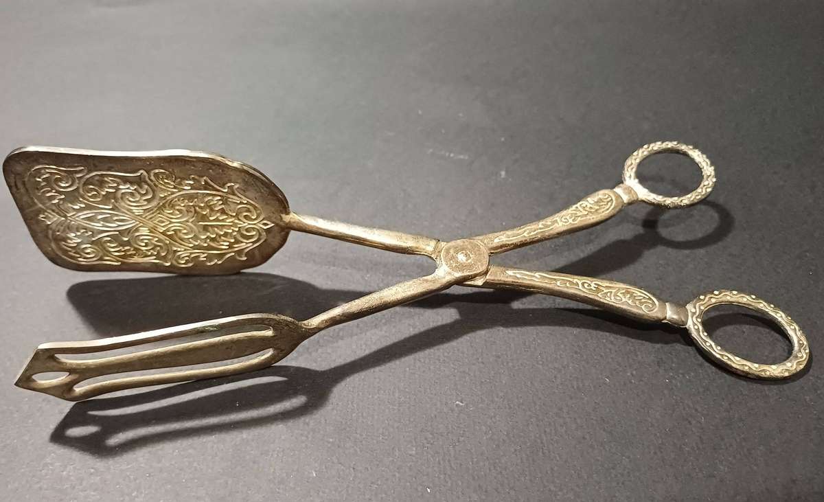 Silver Plated Cake Tongs/ Pie Clippers in Original Box (c. 1980s-90s)